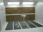 Instalación para Mueble: Zona de lacado y barnizado dotada de extracción vertical y <br>zona de sedimentación posterior